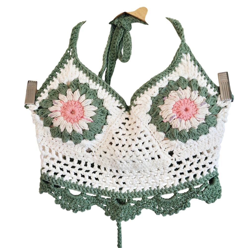 (Adjustable one size) – Avocado & Cream Crochet Halter Top